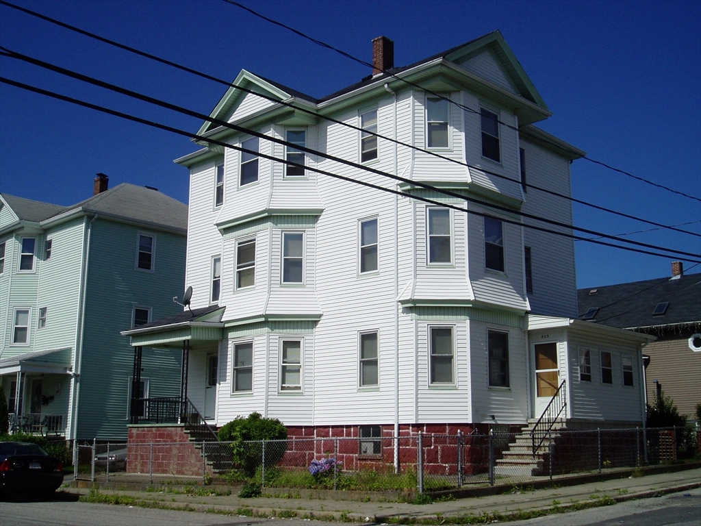 a view of outdoor space yard and front view of a house