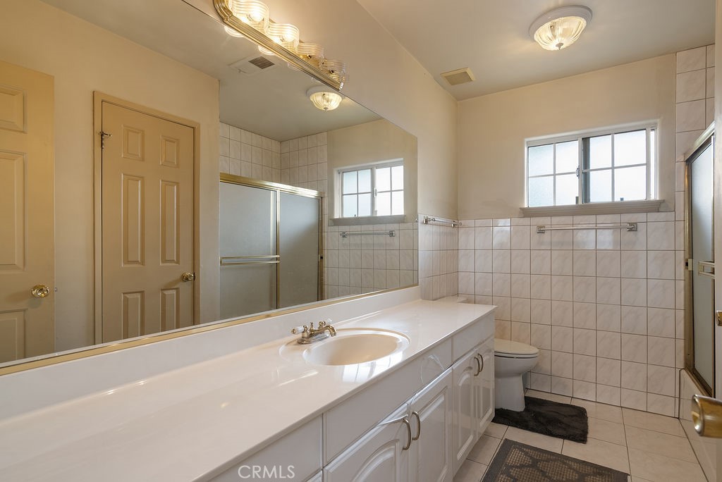 5227 Hammill Road El Monte, CA 91732 - Photo 14 of 51 Bathroom