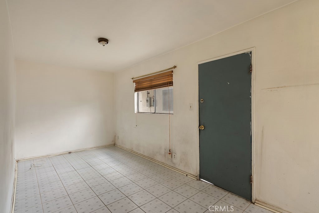 5227 Hammill Road El Monte, CA 91732 - Photo 25 of 51 Vacant Unit Living Room + Entry
