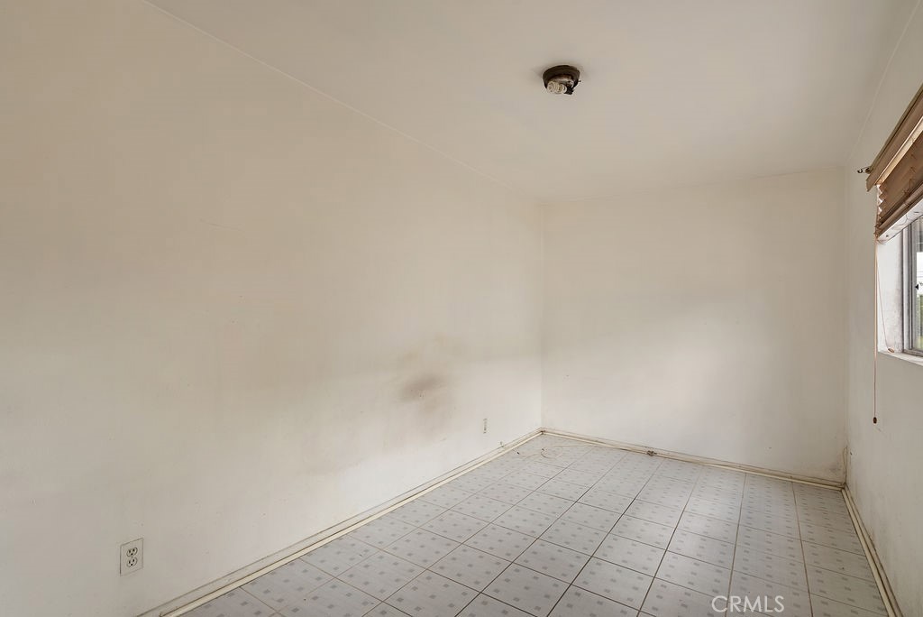 5227 Hammill Road El Monte, CA 91732 - Photo 26 of 51 Vacant Unit Living Room