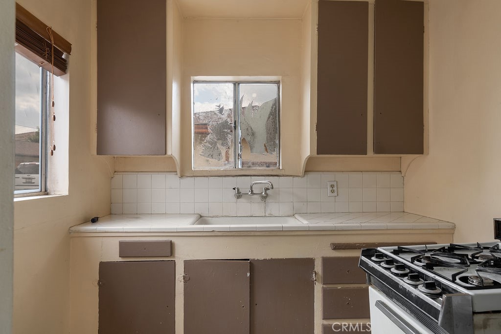 5227 Hammill Road El Monte, CA 91732 - Photo 28 of 51 Vacant Unit Kitchen