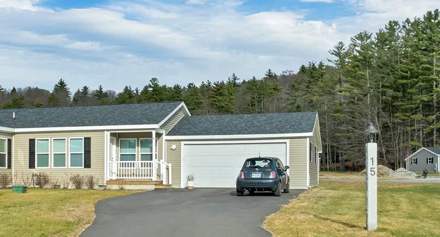 $370,000 | 15 B Wildflower Lane, Plymouth, NH 03264