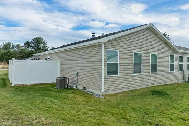 $370,000 | 15 B Wildflower Lane, Plymouth, NH 03264