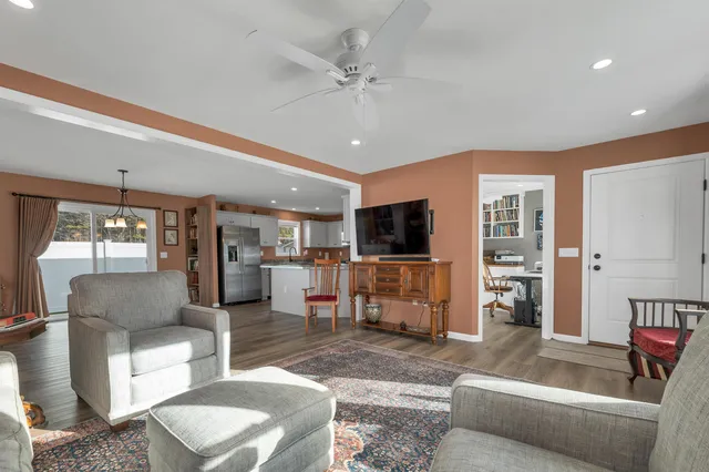 $370,000 | 15 B Wildflower Lane, Plymouth, NH 03264