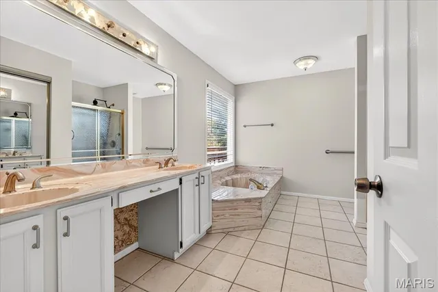 $525,000 | 526 Prospector Ridge Drive, Wildwood, MO 63011