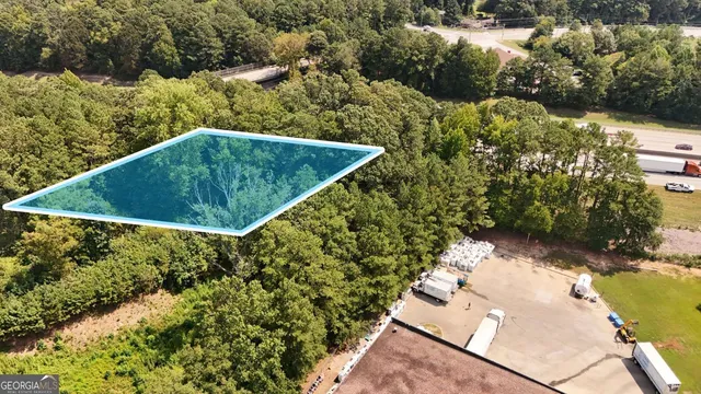 a view of a small yard with plants