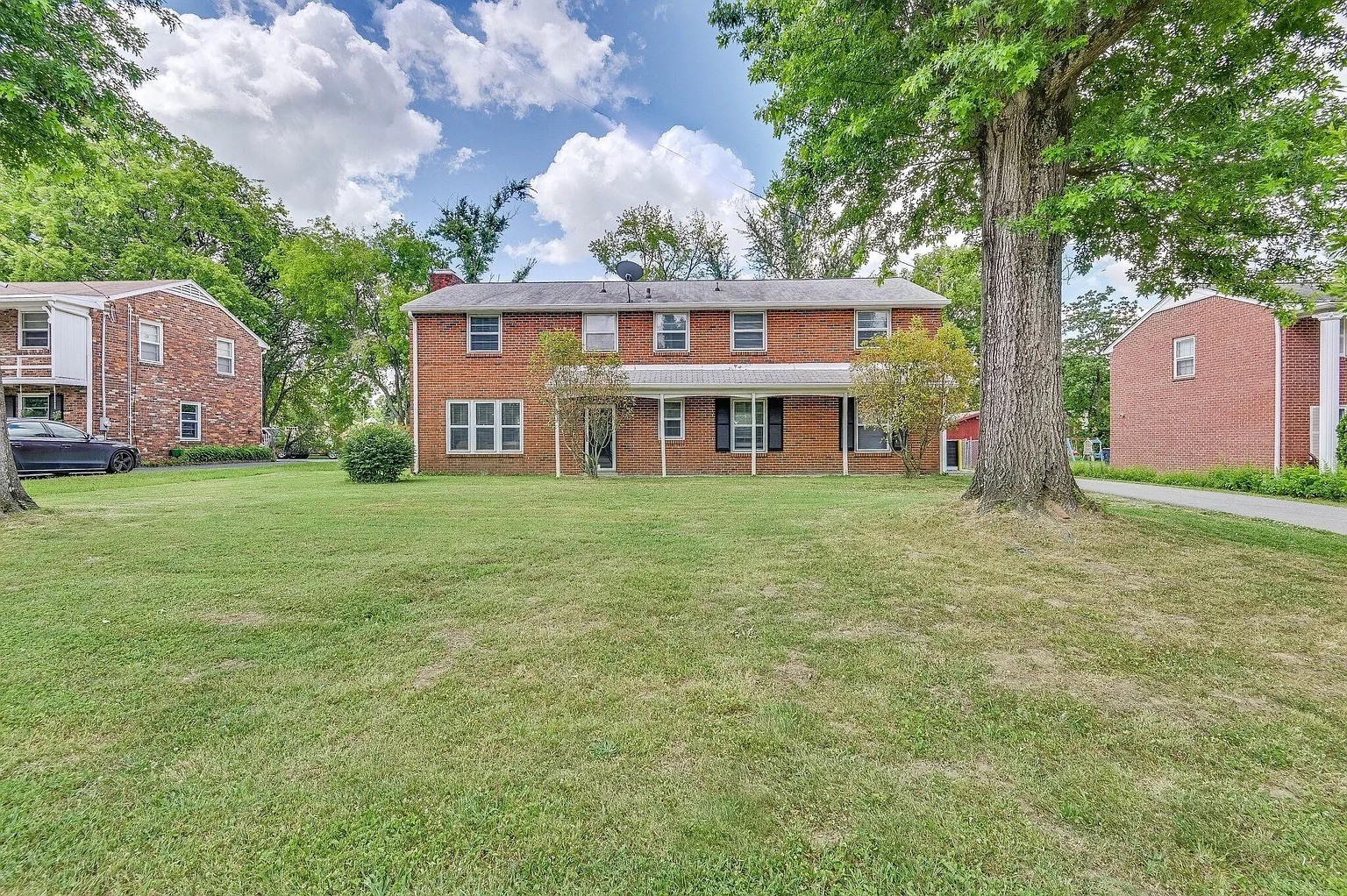 655 Harding Place Nashville, TN 37211 - Photo 3 of 45