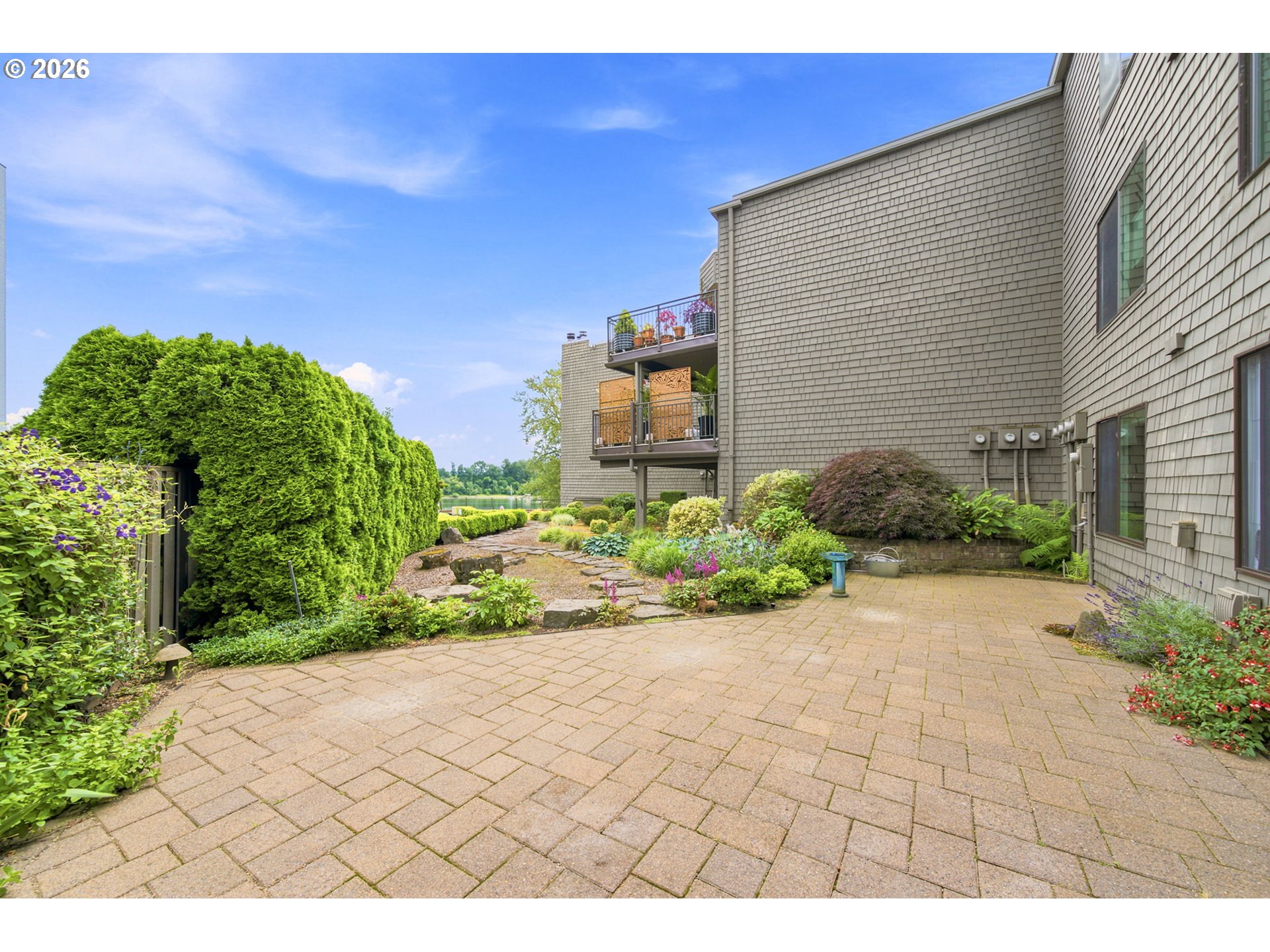 5620 South Riverside Lane, Unit 1 Portland, OR 97239 - Photo 34 of 45