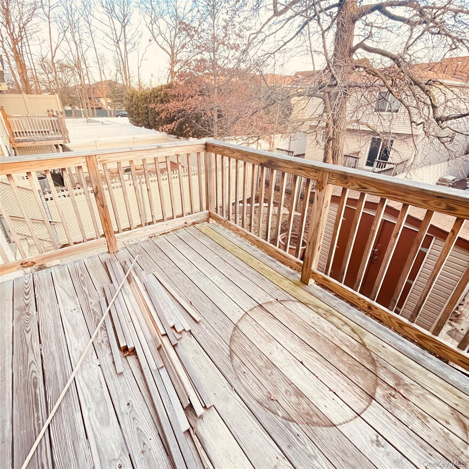 878 Rensselaer Avenue Staten Island, NY 10309 - Photo 17 of 35 View of wooden terrace