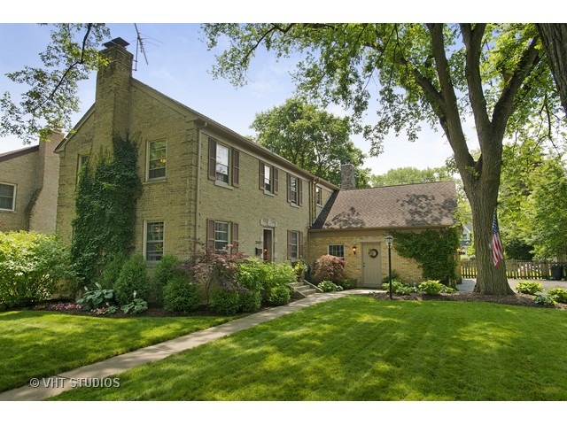 2049 Illinois Road Northbrook, IL 60062 - Photo 1 of 19