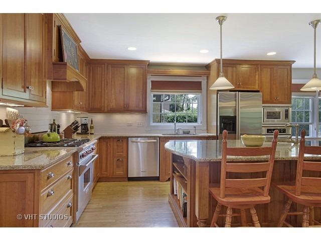 2049 Illinois Road Northbrook, IL 60062 - Photo 3 of 19