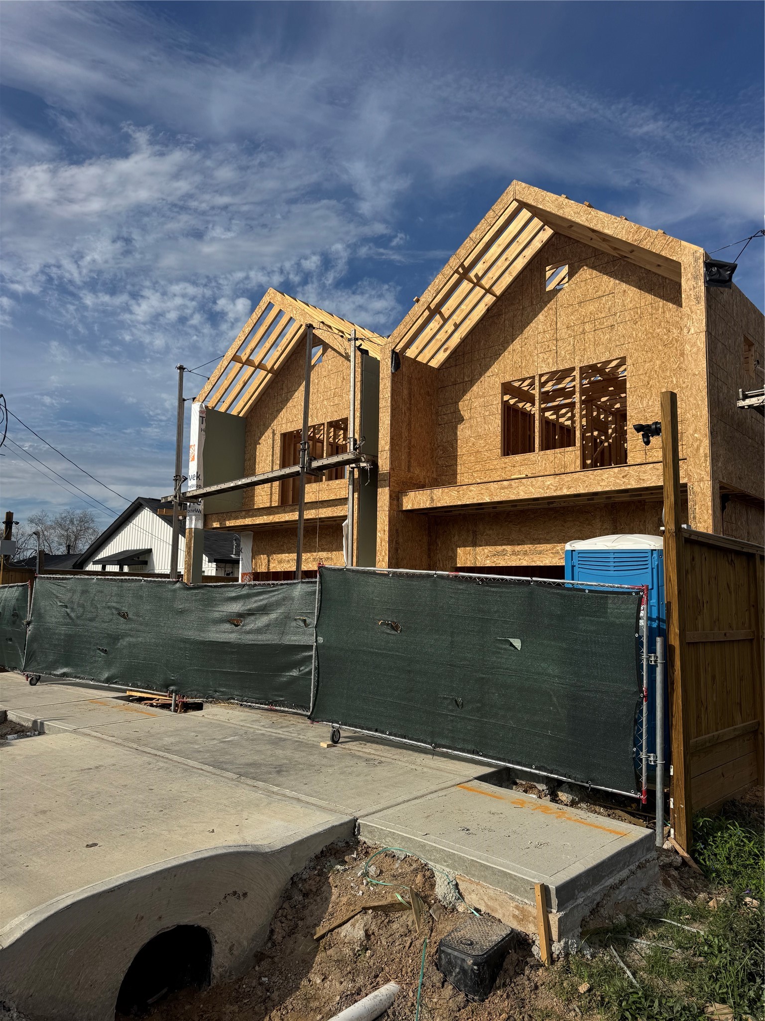 3557 Seabrook Street Houston, TX 77021 - Photo 16 of 37 a backyard of a house