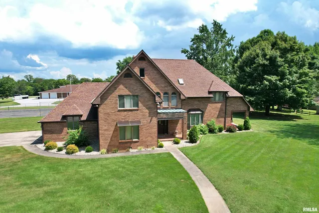 $399,900 | 9 Brian Drive, Metropolis, IL 62960