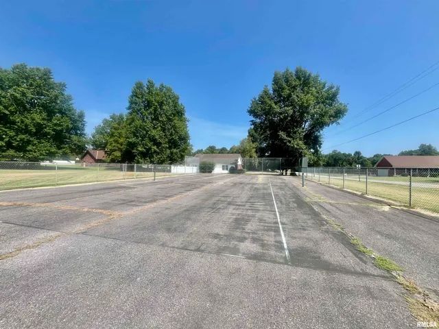 $399,900 | 9 Brian Drive, Metropolis, IL 62960