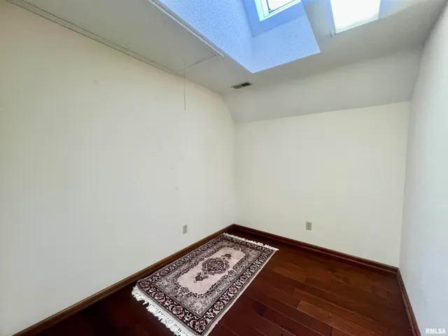 $399,900 | 9 Brian Drive, Metropolis, IL 62960