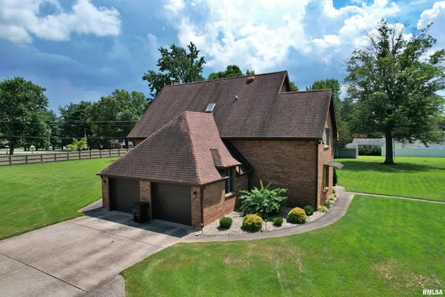 $399,900 | 9 Brian Drive, Metropolis, IL 62960