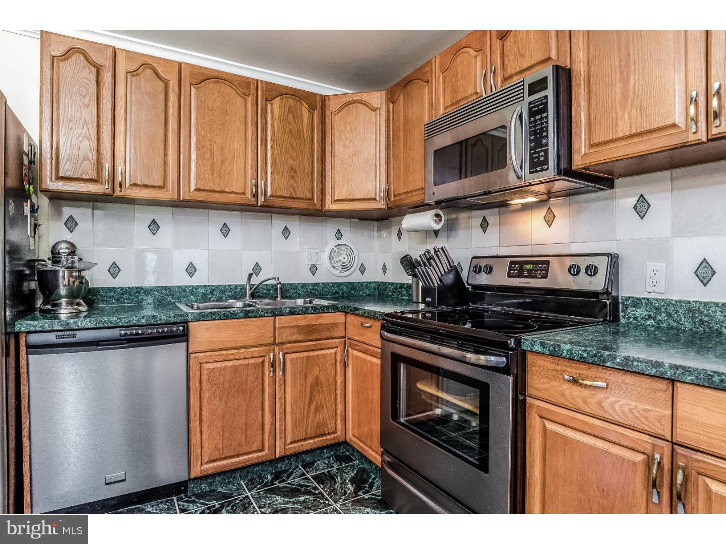 503 Berwyn Road Yardley, PA 19067 - Photo 8 of 25 Kitchen