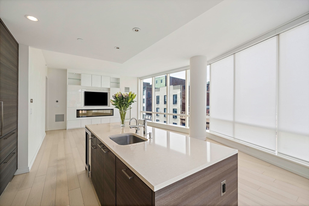 1 Franklin Street, Unit 1004 Boston, MA 02110 - Photo 14 of 40