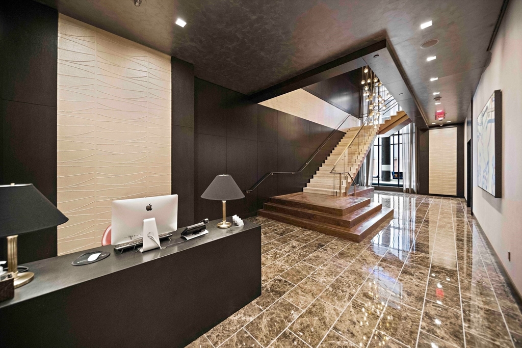 1 Franklin Street, Unit 1004 Boston, MA 02110 - Photo 29 of 40