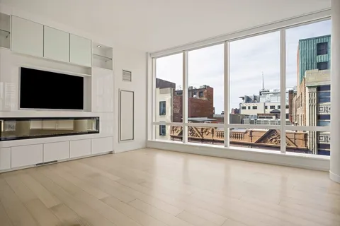 $1,600,000 | 1 Franklin Street, Unit 1004, Boston, MA 02110