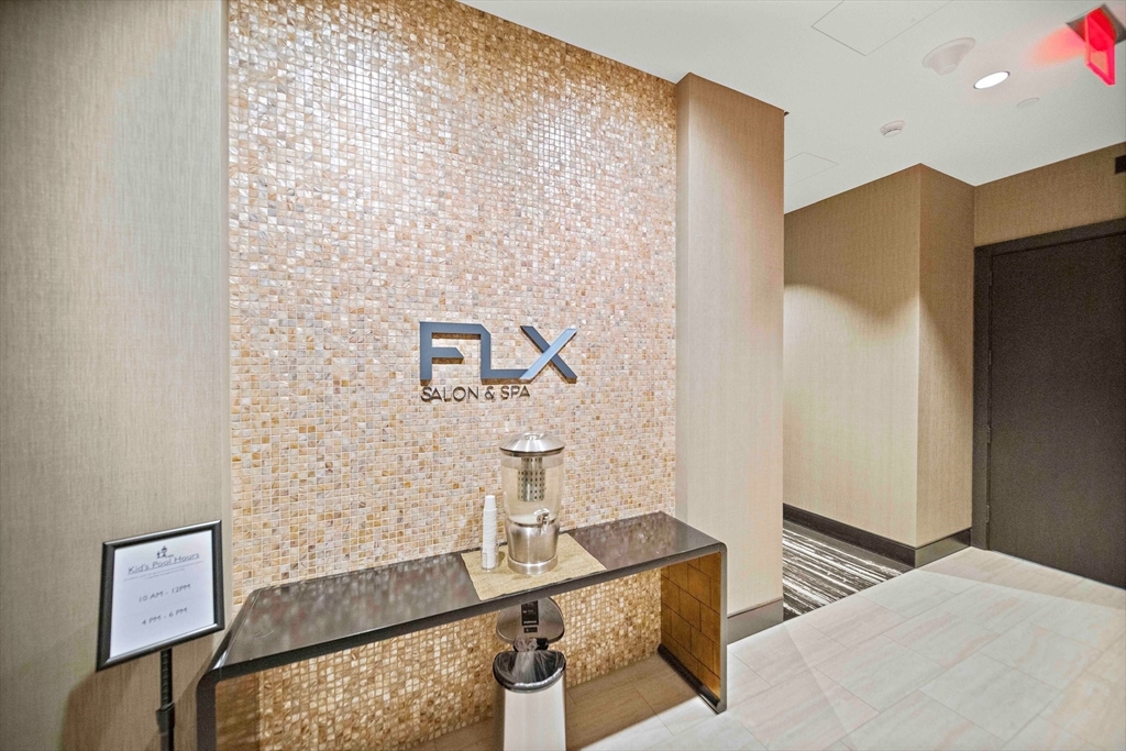 1 Franklin Street, Unit 1004 Boston, MA 02110 - Photo 32 of 40