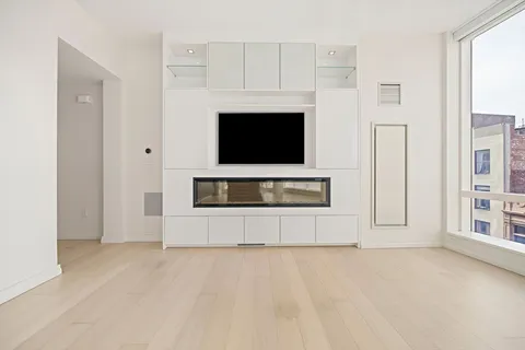 $1,600,000 | 1 Franklin Street, Unit 1004, Boston, MA 02110