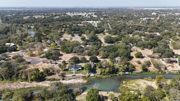$80,000 | 33 Glen Cove Drive, Seguin, TX 78155