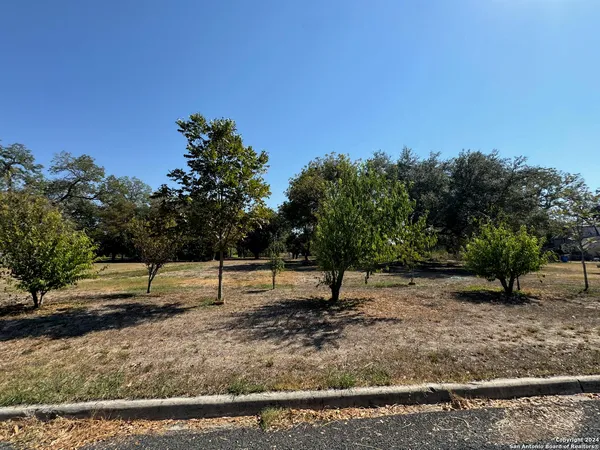 $80,000 | 33 Glen Cove Drive, Seguin, TX 78155
