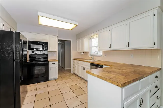 $2,340 | 10940 Reeder Street, Overland Park, KS 66210