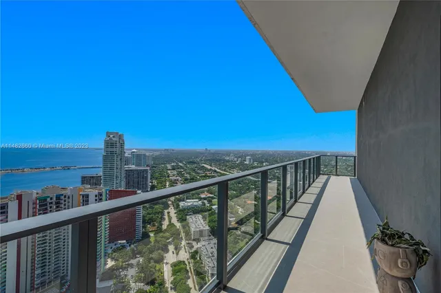 $4,500,000 | 1451 Brickell Avenue, Unit 4403, Miami, FL 33131