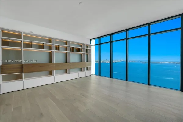 $4,000,000 | 1451 Brickell Avenue, Unit 4403, Miami, FL 33131