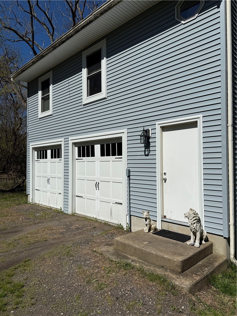 817 Tower Hill Road North Kingstown, RI 02852 - Photo 2 of 23