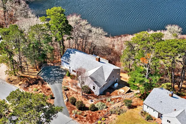 $999,000 | 186 Canoe Pond Drive, Brewster, MA 02631