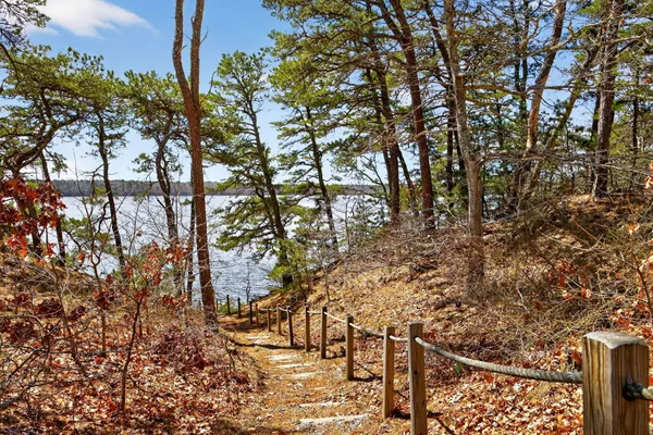 $999,000 | 186 Canoe Pond Drive, Brewster, MA 02631