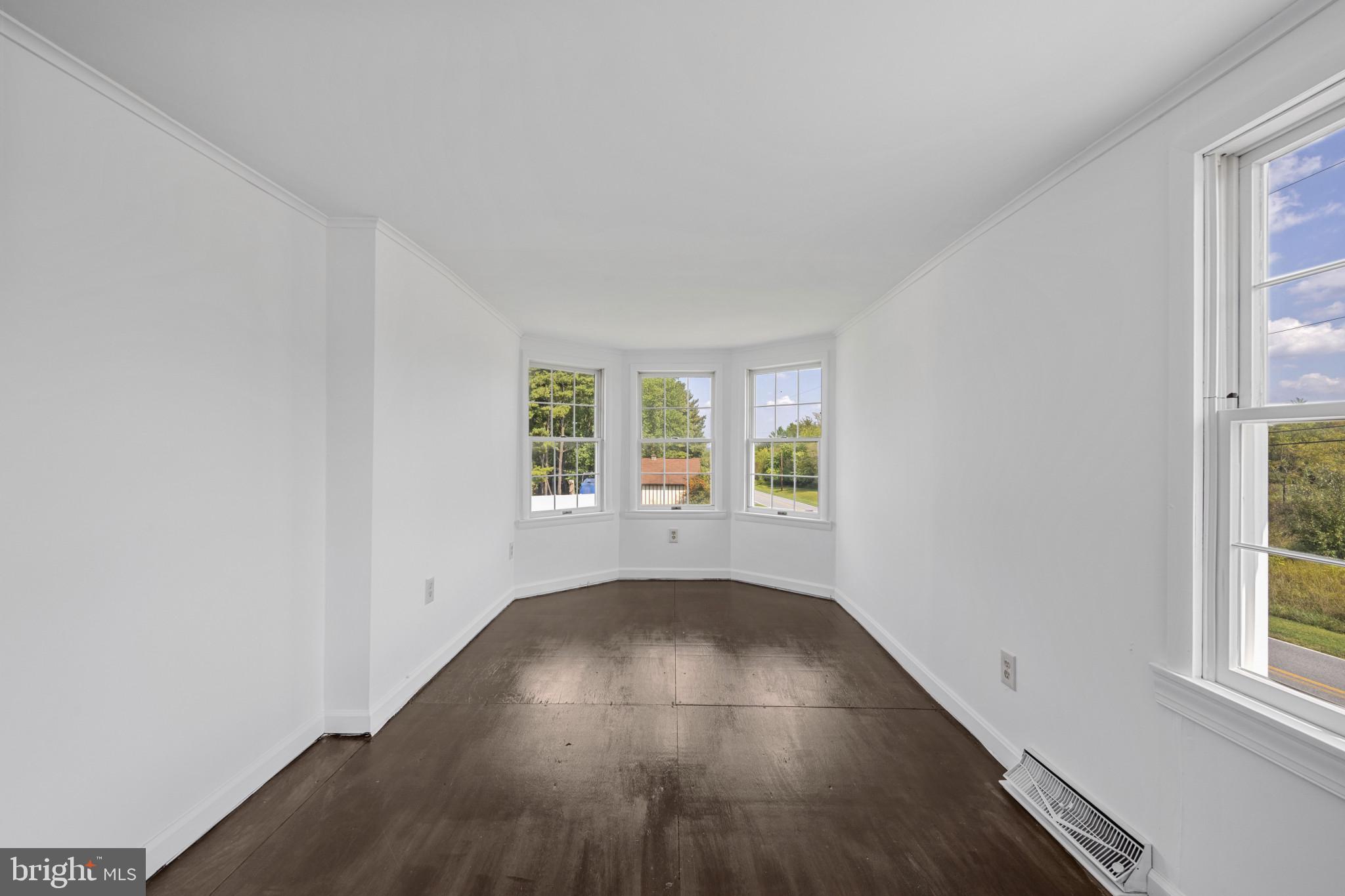 1912 Old New Windsor Road New Windsor, MD 21776 - Photo 15 of 36 2nd floor bedroom