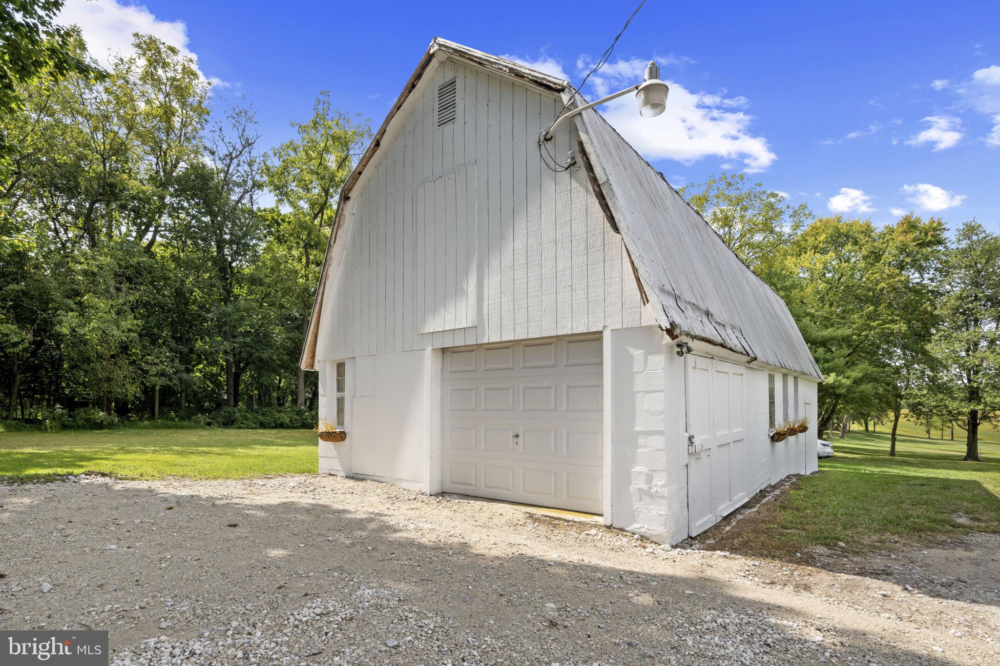 1912 Old New Windsor Road New Windsor, MD 21776 - Photo 33 of 36 View of detached garage