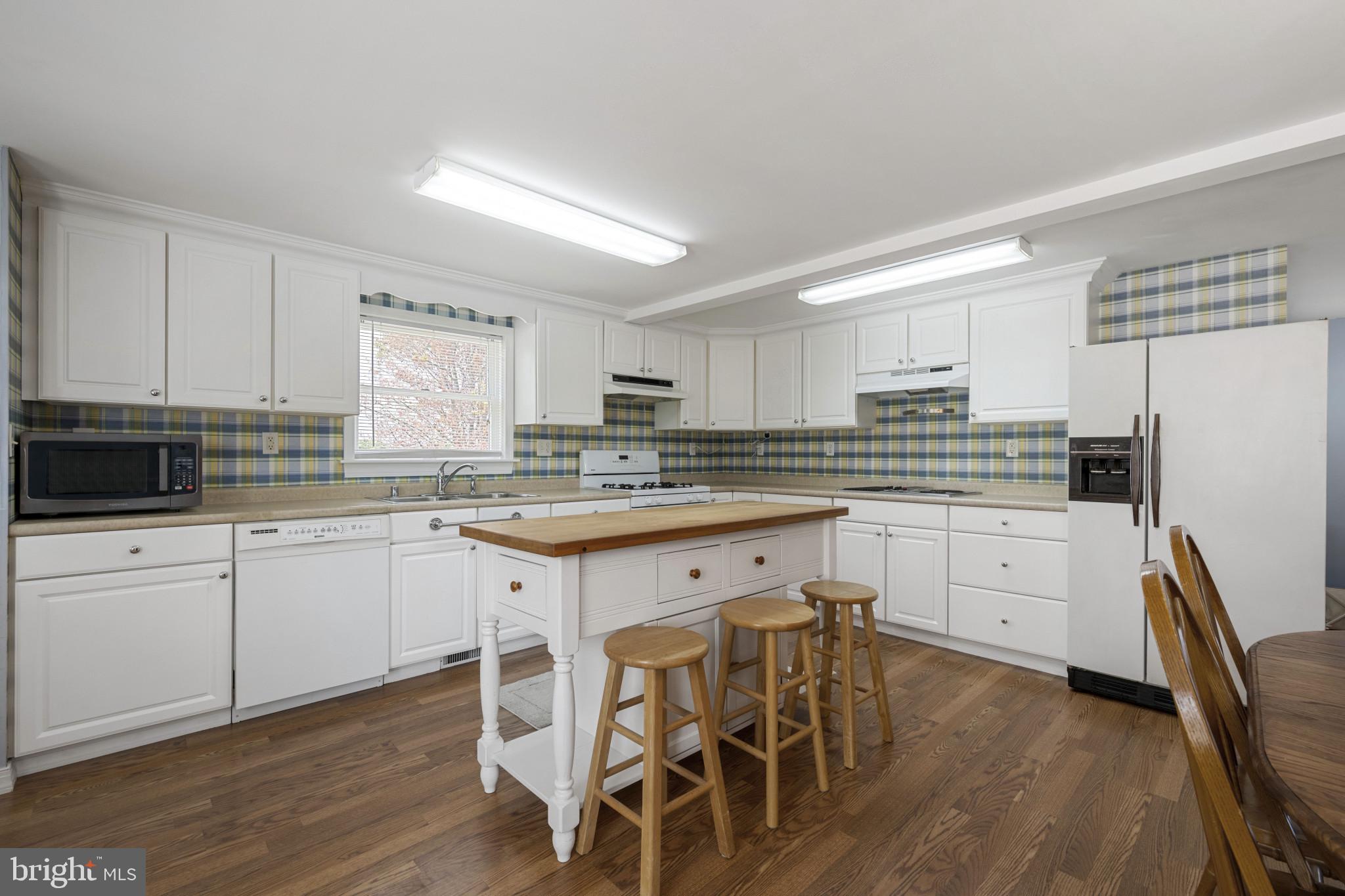 1912 Old New Windsor Road New Windsor, MD 21776 - Photo 8 of 36 Kitchen with tons of storage