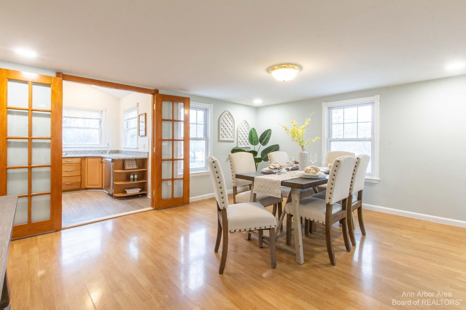 18470 Merriman Road Livonia, MI 48152 - Photo 11 of 53 03 Dinning room 3