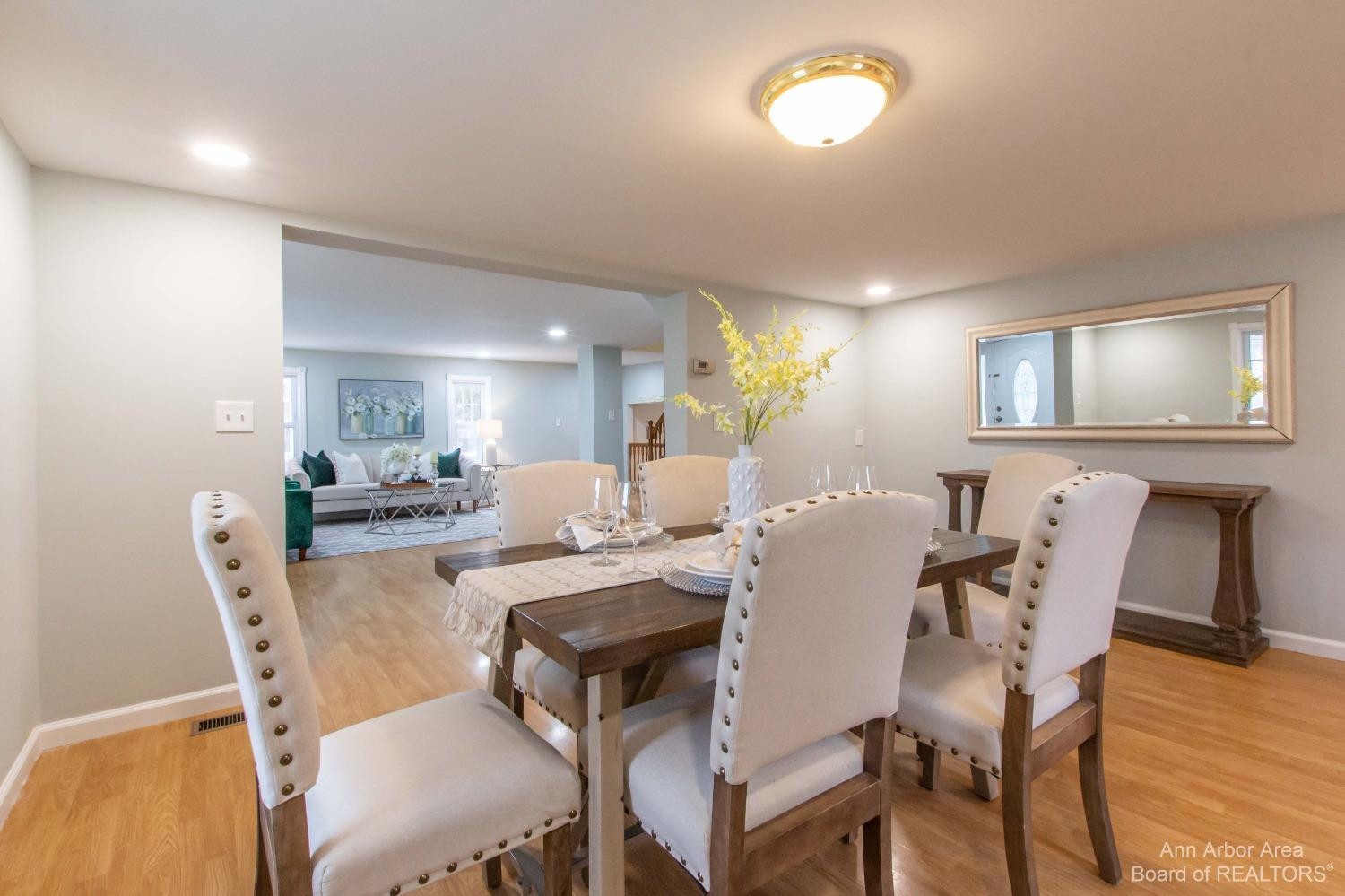 18470 Merriman Road Livonia, MI 48152 - Photo 12 of 53 03 Dinning room 4
