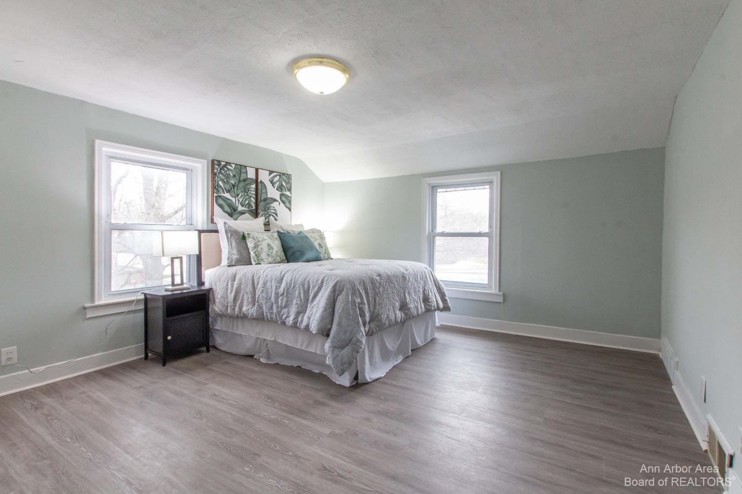 18470 Merriman Road Livonia, MI 48152 - Photo 23 of 53 07 Master bedroom 2