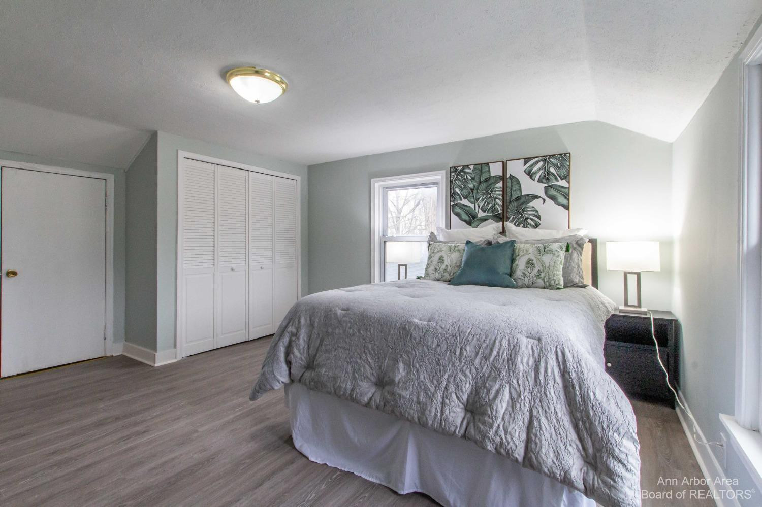 18470 Merriman Road Livonia, MI 48152 - Photo 24 of 53 07 Master bedroom 3