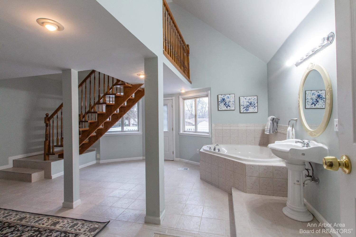 18470 Merriman Road Livonia, MI 48152 - Photo 29 of 53 10 en suite 1