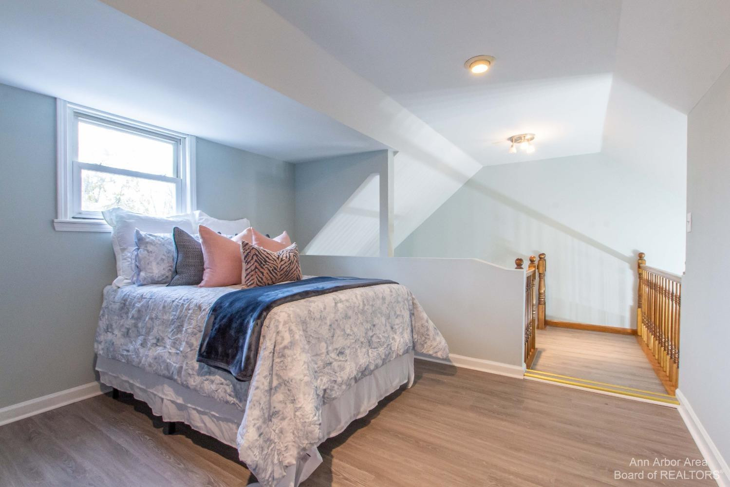 18470 Merriman Road Livonia, MI 48152 - Photo 36 of 53 10 en suite 8