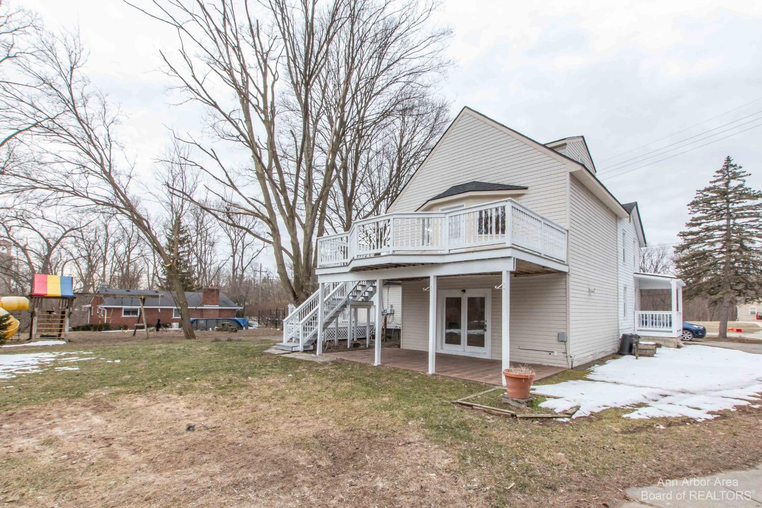 18470 Merriman Road Livonia, MI 48152 - Photo 41 of 53 13 Backyard 1