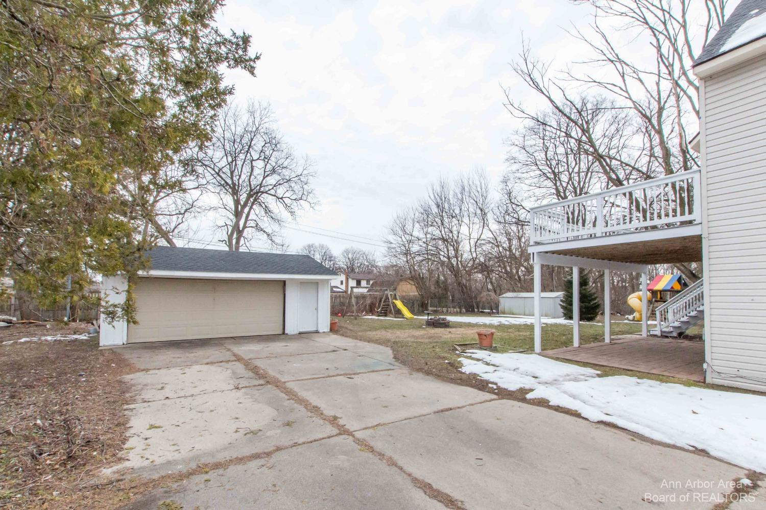 18470 Merriman Road Livonia, MI 48152 - Photo 44 of 53 13 Backyard 4