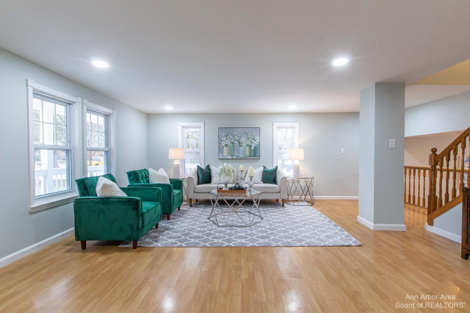 18470 Merriman Road Livonia, MI 48152 - Photo 6 of 53 02 Living room 1