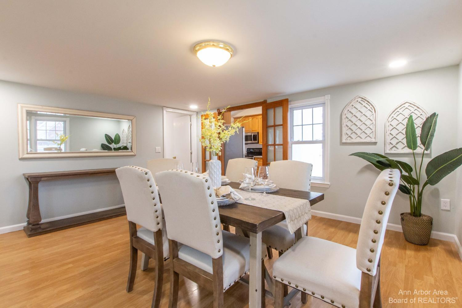 18470 Merriman Road Livonia, MI 48152 - Photo 10 of 53 03 Dinning room 2
