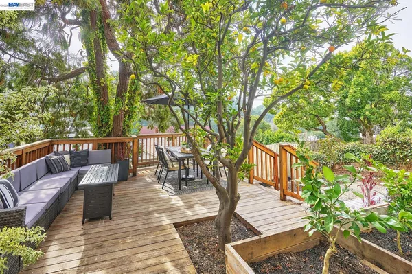 $1,899,000 | 100 Sonia Street, Oakland, CA 94618