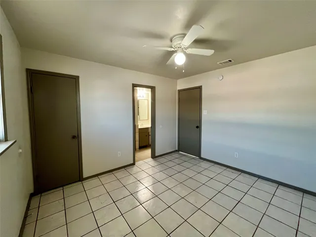 $1,300 | 1042 West Village Court, Unit D, Pasadena, TX 77506