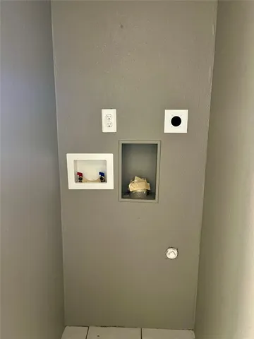 $1,300 | 1042 West Village Court, Unit D, Pasadena, TX 77506